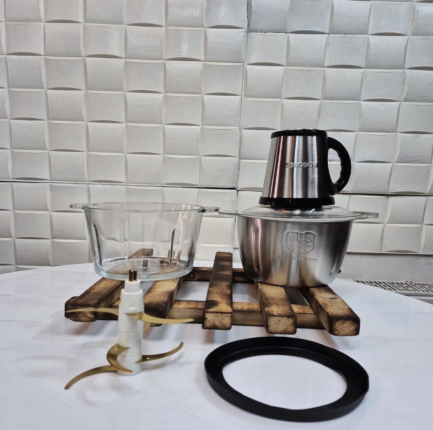 خرد کن ۳.۸ لیتری بوش مدل BS-2026 — تصویر ۴