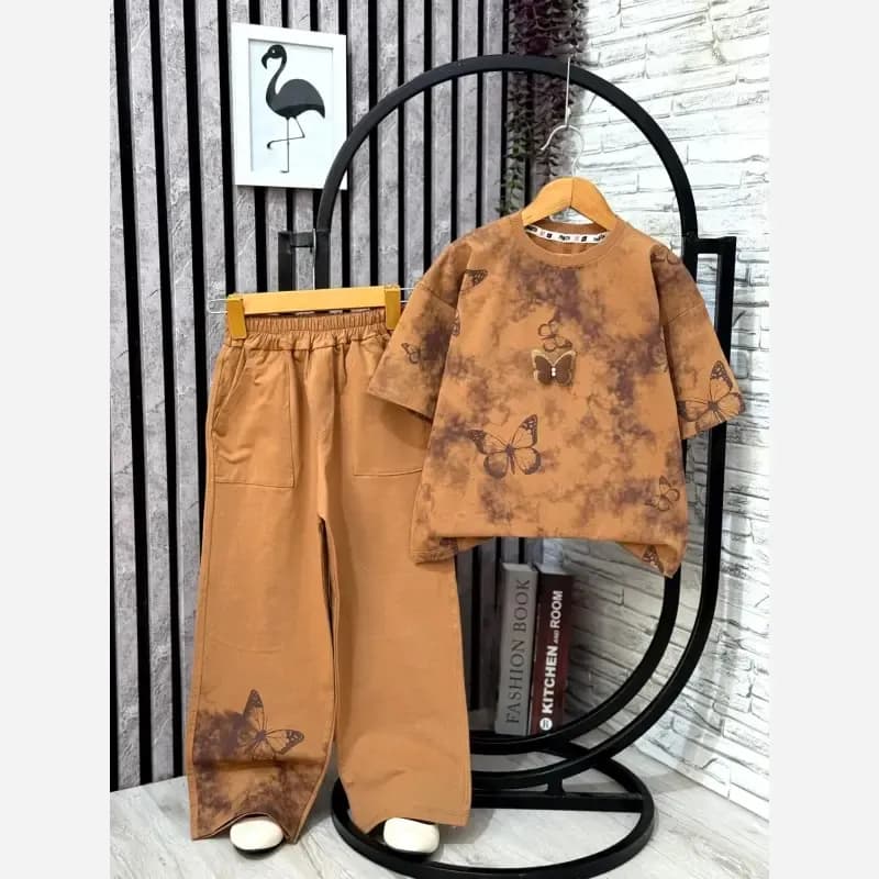 لباس دخترانه تیشرت و شلوار طرح پروانه جنس نخ پنبه لاکرا سایز 50 و 55 — تصویر ۳