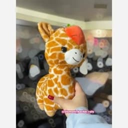 عروسک زرافه جنس پولیشی نرم مناسب سیسمونی نوزاد کودک سرگرمی کادو هدیه — تصویر ۲