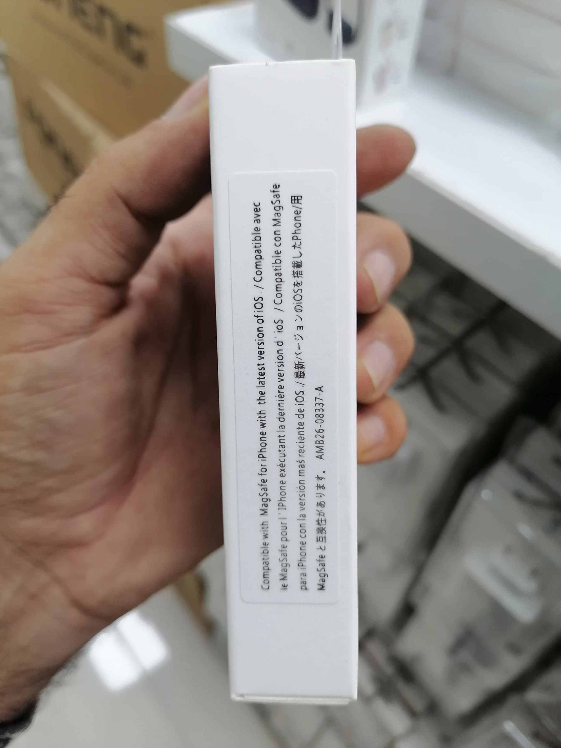 پک باتری مگسیف آیفون طرح Apple مدل MagSafe Battery Pack با شارژ بیسیم مغناطیسی |عمده و تک — تصویر ۳