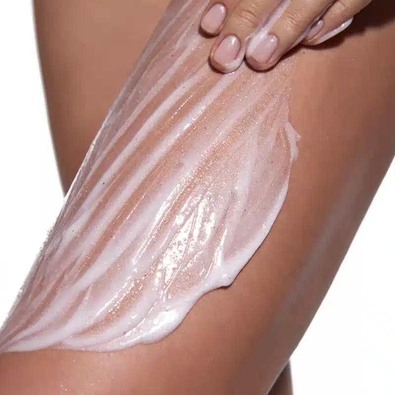 اسکراب بدن درخشان‌ کننده بایفاس Byphasse مدل Glow Sunshine Body Scrub (300 میل) — تصویر ۳