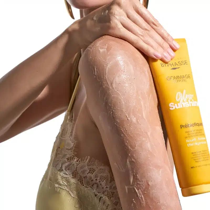 اسکراب بدن درخشان‌ کننده بایفاس Byphasse مدل Glow Sunshine Body Scrub (300 میل) — تصویر ۲