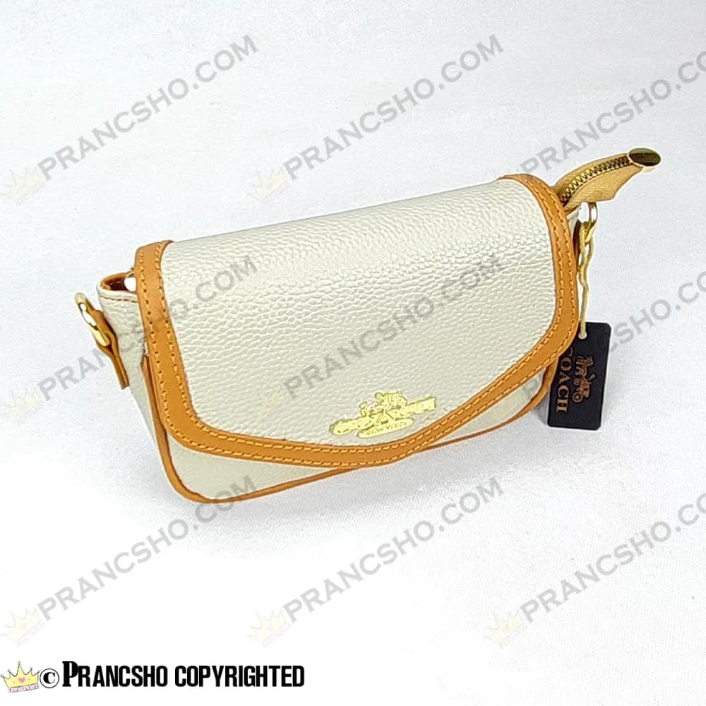 کیف پاسپورتی طرح کوچ (COACH) کرم دوردوزی قهوهای — تصویر ۶