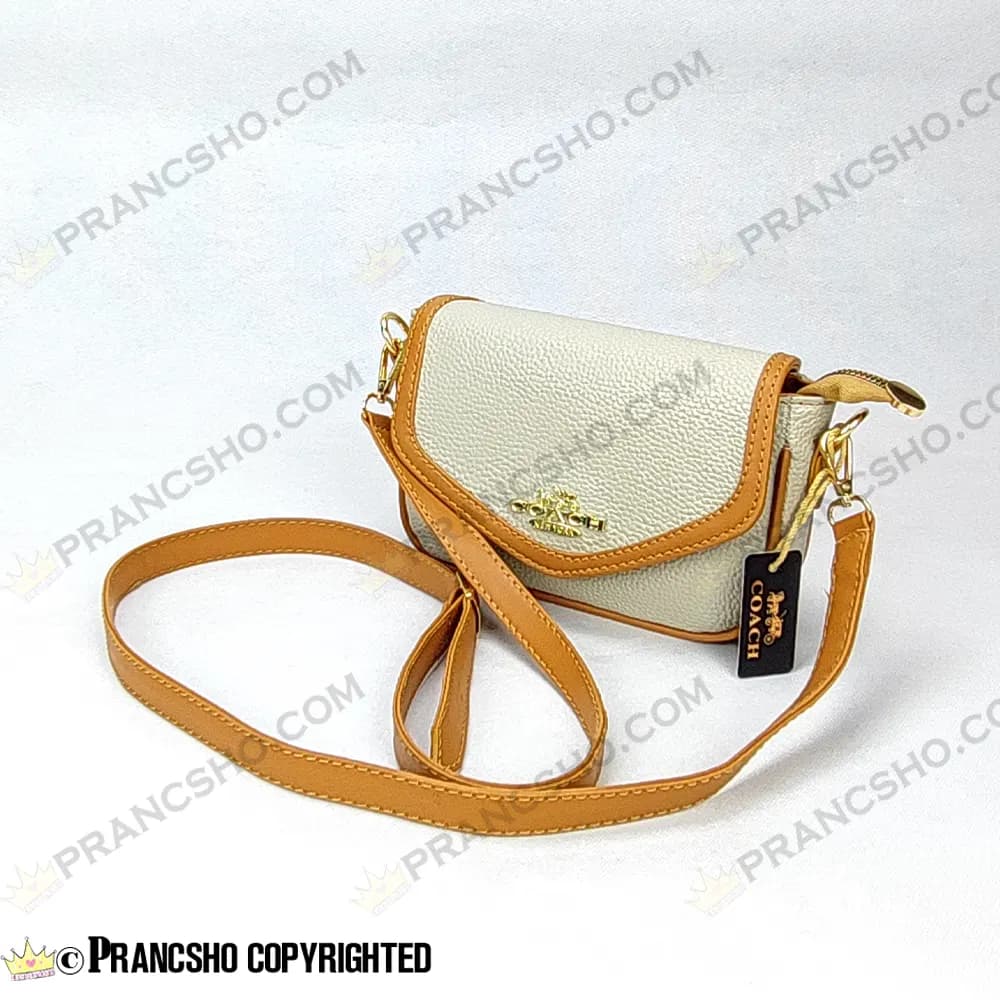 کیف پاسپورتی طرح کوچ (COACH) کرم دوردوزی قهوهای — تصویر ۷