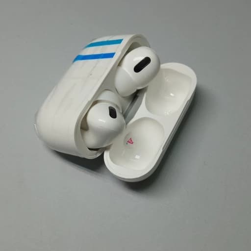 ایرپاد پرو مدل ساده هندزفری بلوتوث Airpods pro ارزان ترین مدل ایرپاد با ابعاد اورجینال — تصویر ۲
