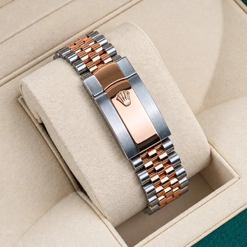 رولکس Datejust 36 مشکی نگین‌دار دو رنگ رزگلد | رفرنس M126201-0019 — تصویر ۳
