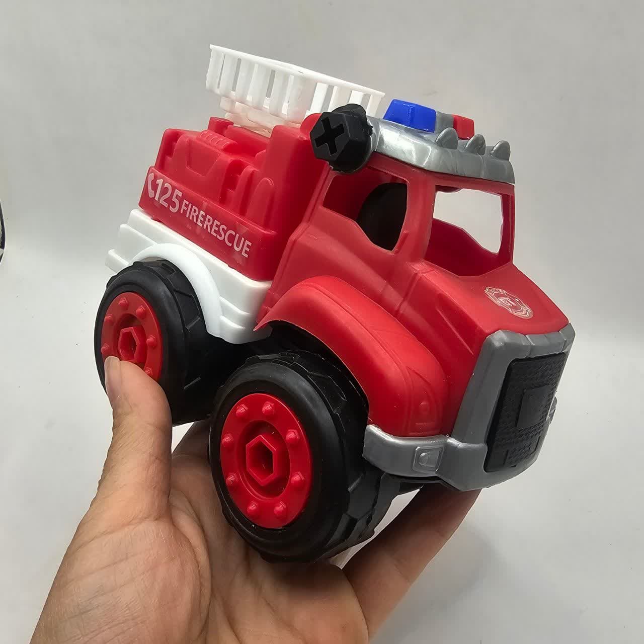 ست ماشین بازی ساختنی ناب سل مدل بالابر و مخزن آب پاش آتش نشانی کد FIRE FIGHTER TRUCK مجموعه 4 عددی به همراه آچار و پیچ گوشتی — تصویر ۶