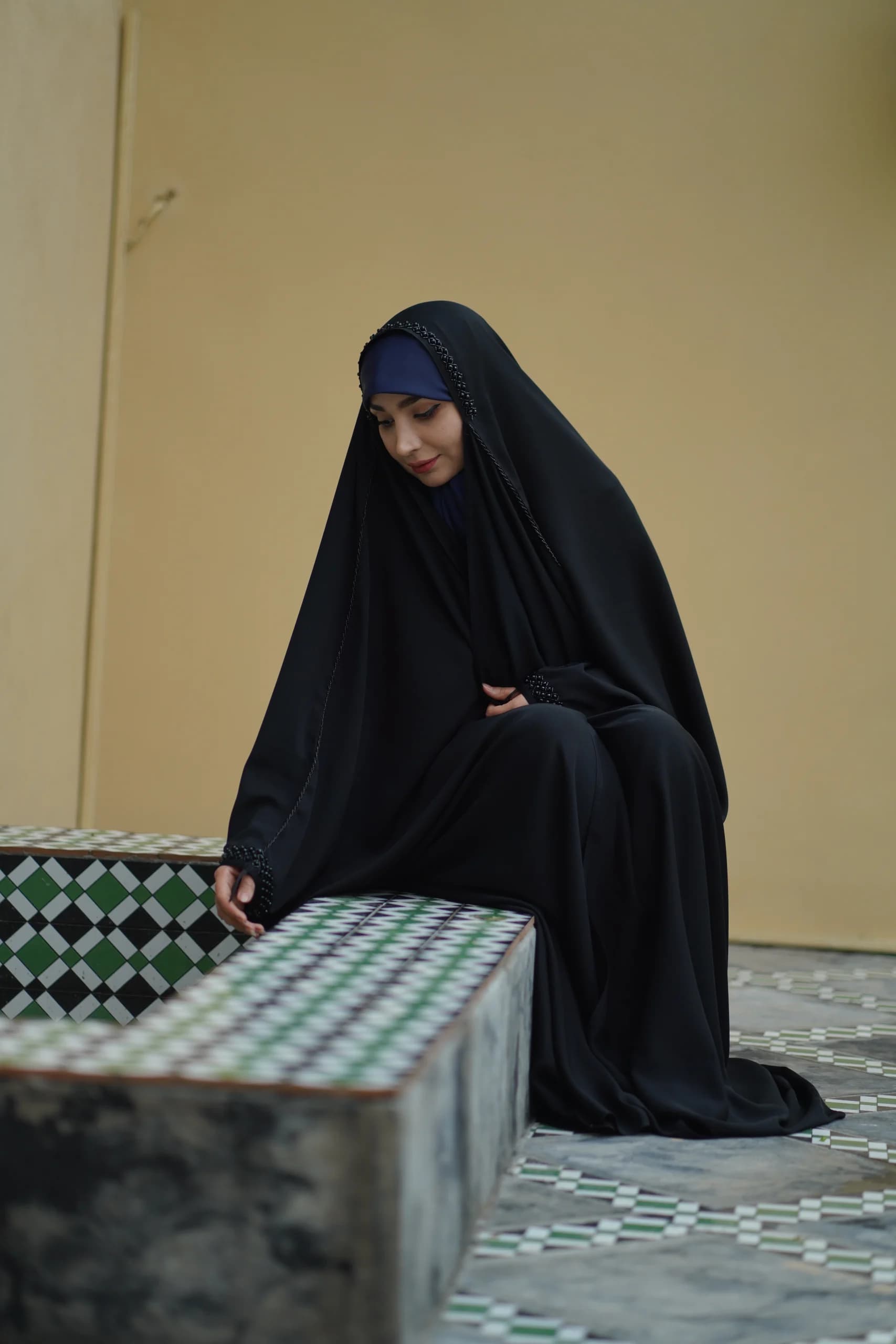 چادر جده سنگدوزی تندیس — تصویر ۴