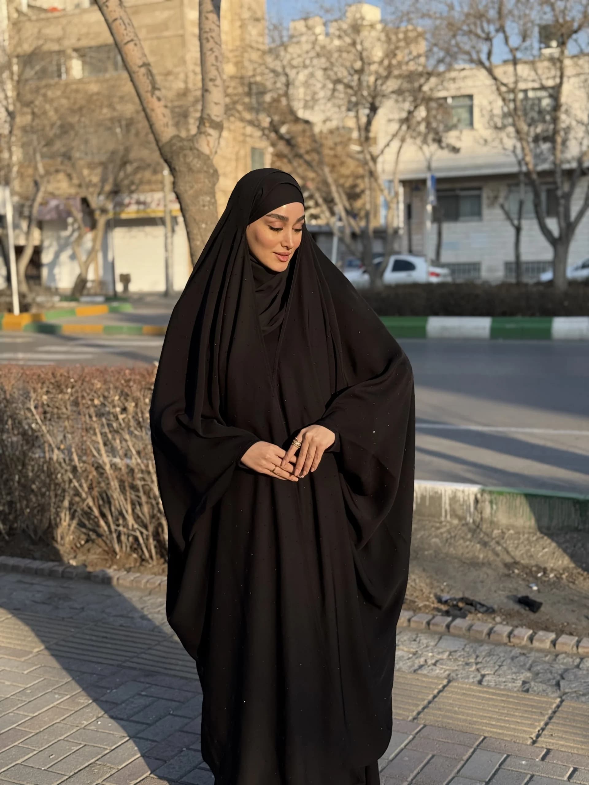 چادر جده نگین باران — تصویر ۳
