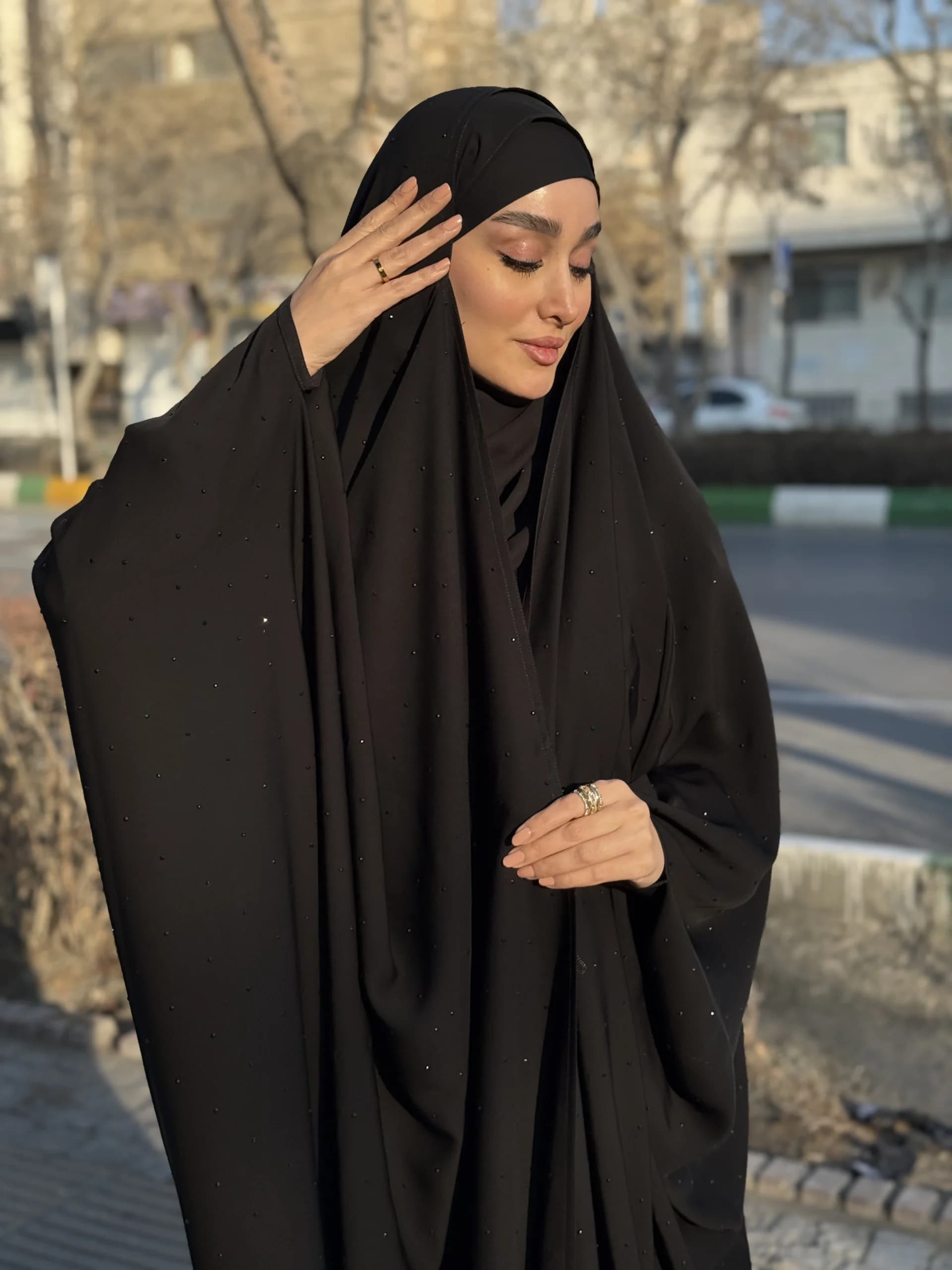 چادر جده نگین باران — تصویر ۲