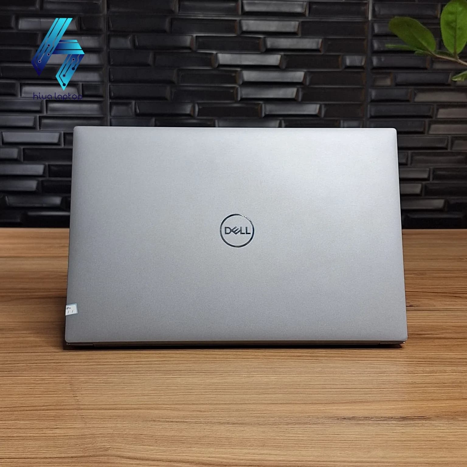 لپ تاپ استوک Dell Precision 5550 | Core i7-10850H | رم 32 گیگ | SSD 512 گیگ | Quadro T1000 4GB — تصویر ۵