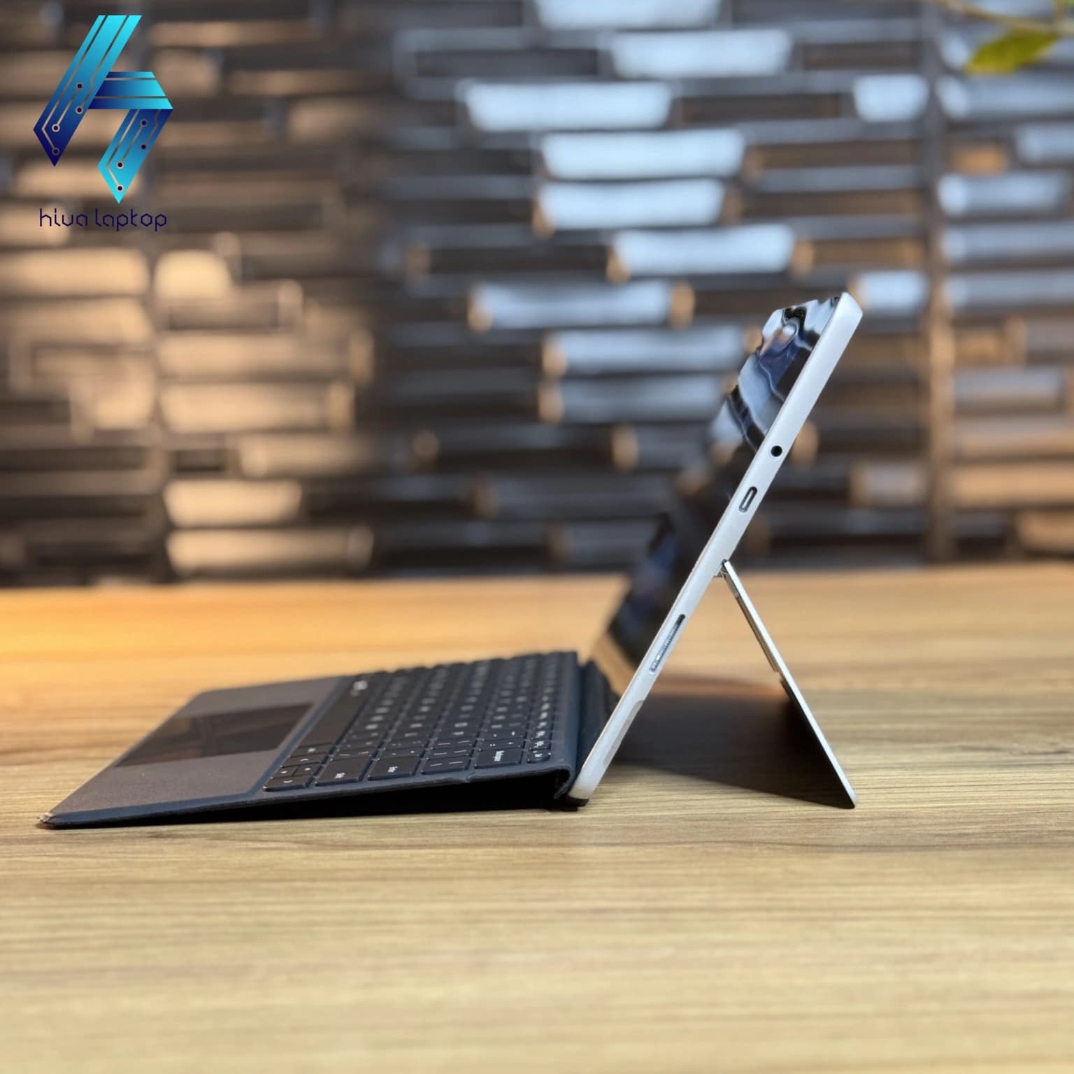 Microsoft Surface Go 2 | Core m3-8100Y | رم 8 گیگ | SSD 128GB | نمایشگر 10.5 اینچی Full HD — تصویر ۲