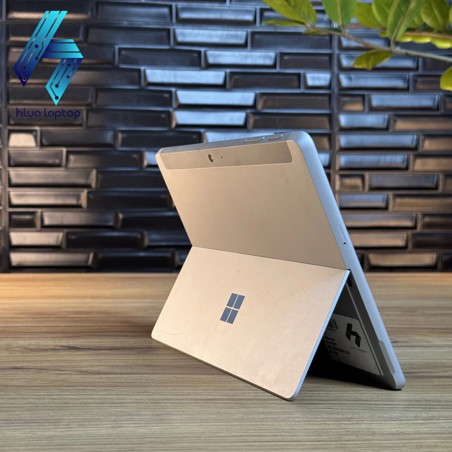 Microsoft Surface Go 2 | Core m3-8100Y | رم 8 گیگ | SSD 128GB | نمایشگر 10.5 اینچی Full HD — تصویر ۵