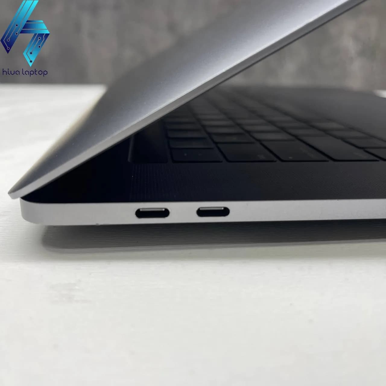 لپ تاپ مک بوک MacBook Pro 2019 A1990 با پردازنده Core i9 — تصویر ۴