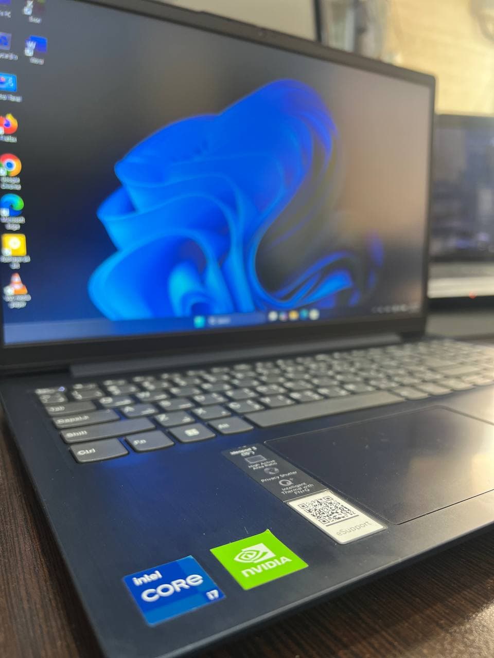 لپ تاپ Lenovo IdeaPad 3 15ITL6 | Core i7-1165G7 | RAM 16GB | SSD 256GB + HDD 1TB | MX450 — تصویر ۴