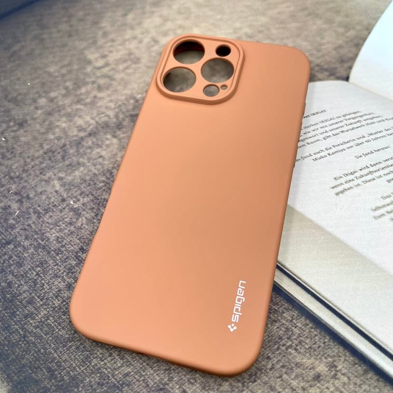 قاب گوشی iPhone 16 Pro Max آیفون سیلیکونی Spigen اورجینال کابل داخل پارچه ای محافظ لنز دار موکا کد 758604 — تصویر ۲
