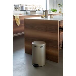 سطل زباله برابانتیا مدل BRABANTIA Pedal Bin گنجایش 20 لیتر — تصویر ۷