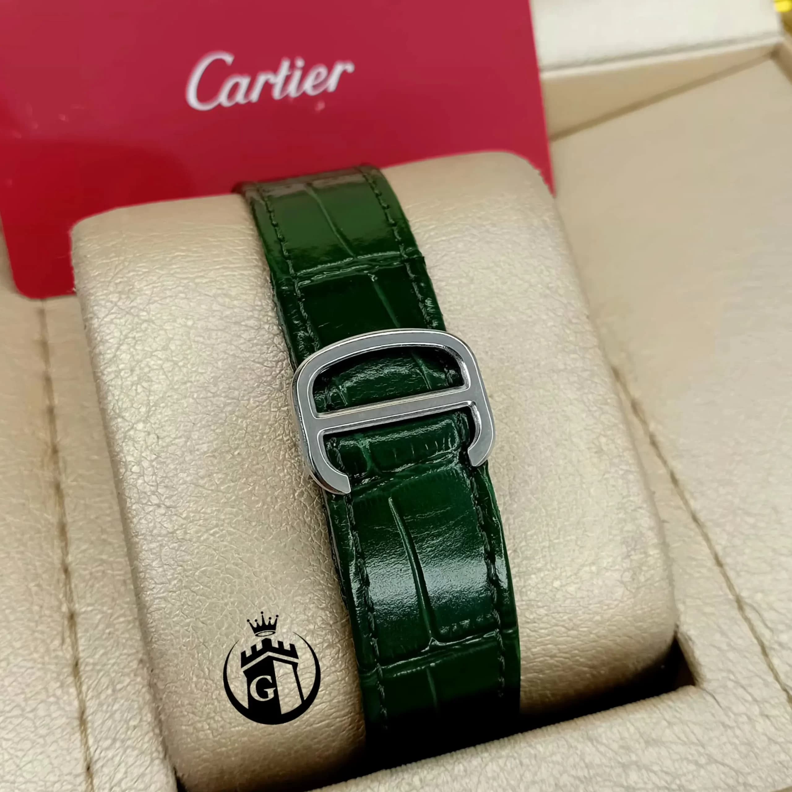 ساعت مچی مردانه اورجینال کارتیه Cartier | ساعت عقربه ای بند چرم اصلی و کلاسیک C06 — تصویر ۲