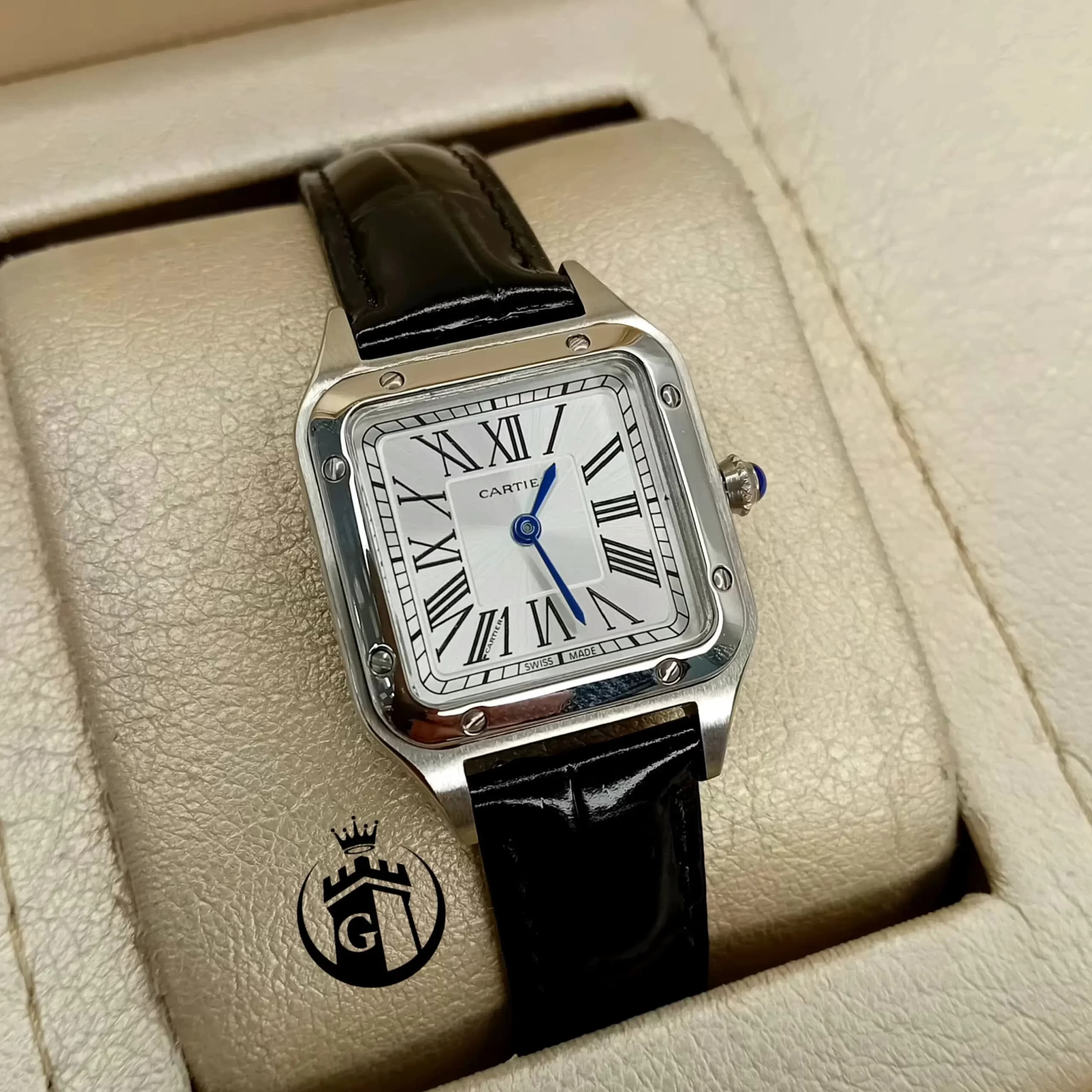 ساعت مچی زنانه اورجینال کارتیه Cartier | ساعت عقربه ای بند چرم اصلی و کلاسیک — تصویر ۵