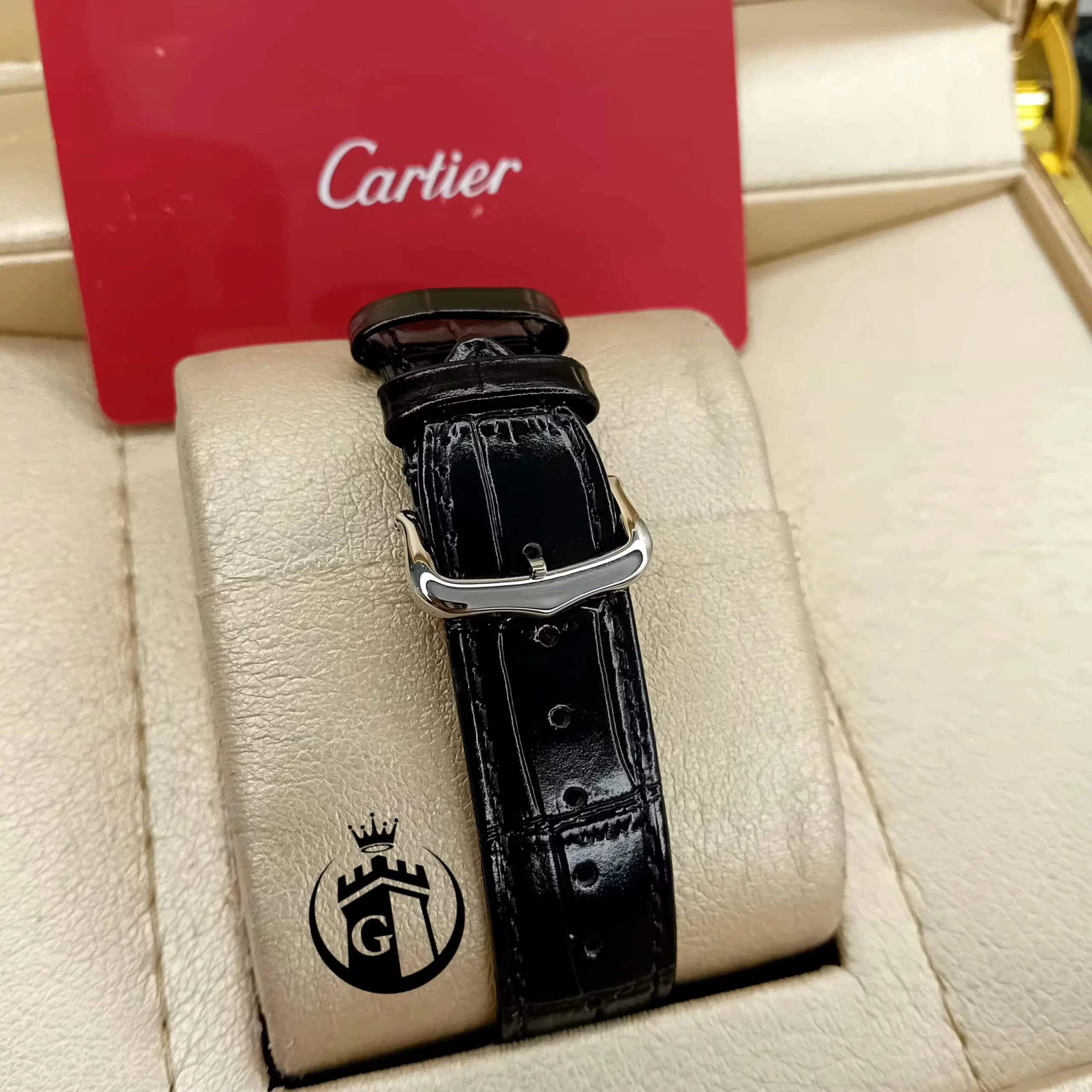 ساعت مچی زنانه اورجینال کارتیه Cartier | ساعت عقربه ای بند چرم اصلی و کلاسیک — تصویر ۲