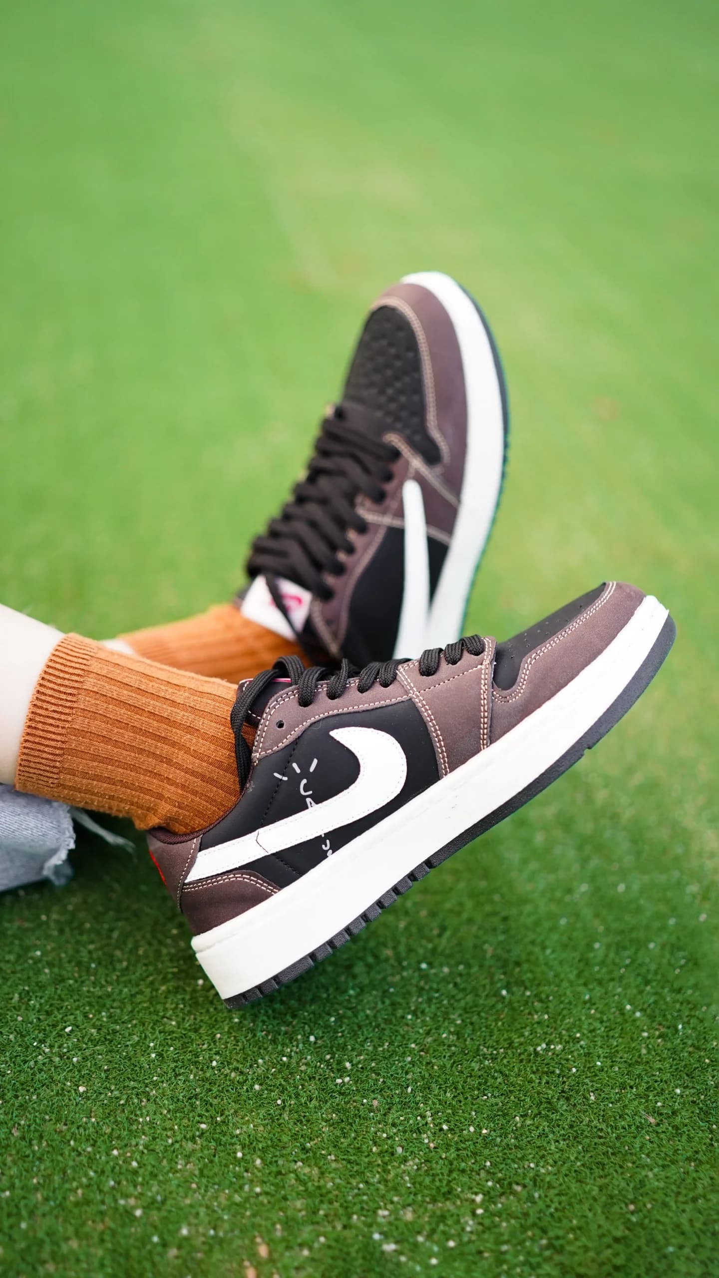 کتونی نایک ترویس اسکات دارک موکا | Nike Travis Scott Dark Mocha — تصویر ۲