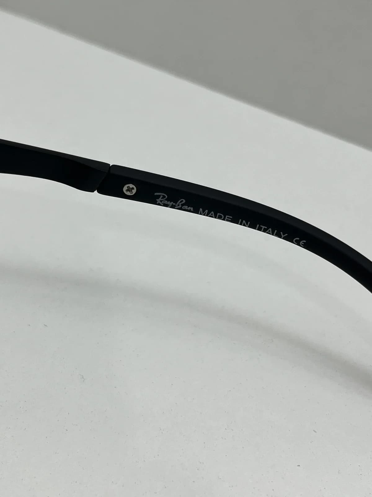 عینک آفتابی ریبن مدل RB4614 — تصویر ۳