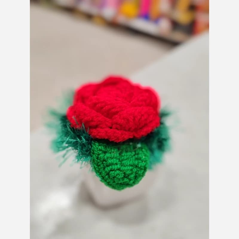 گلدون با طرح گل بافتنی دکوری — تصویر ۲