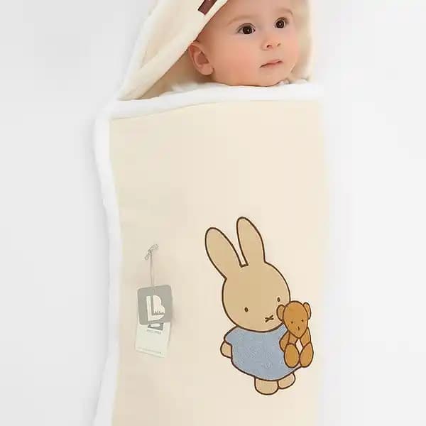پتو کلاه دار نوزاد طرح خرس و خرگوش برند بیبی لایک Baby like — تصویر ۳