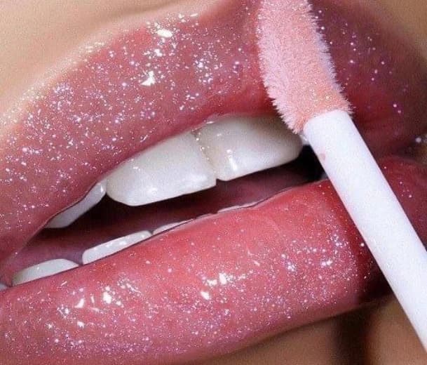 شاین لب هولوگرامی کیس بیوتی kiss beauty