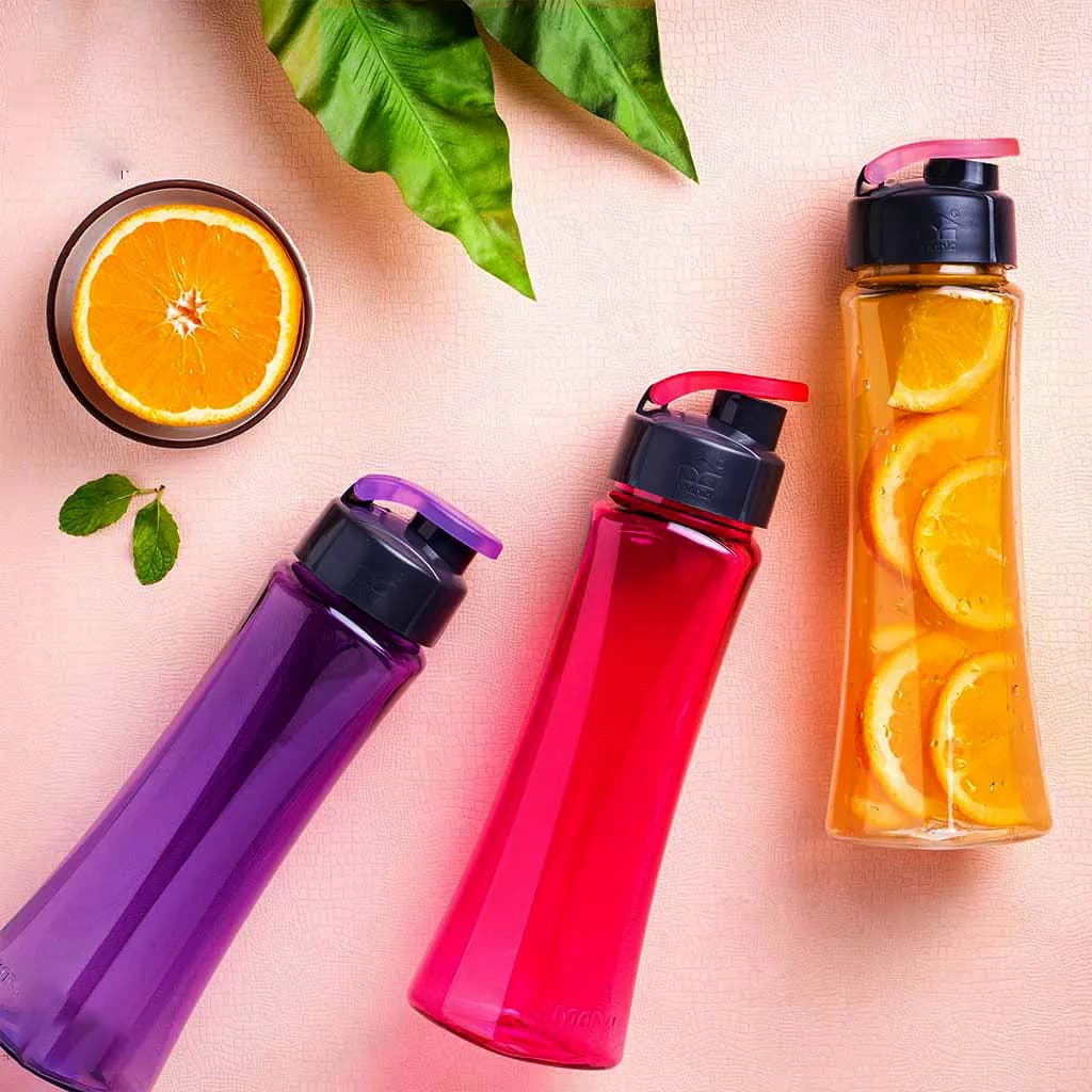 بطری مانیا مدل مربعی کد 103604 گنجایش 650 میلی لیتر