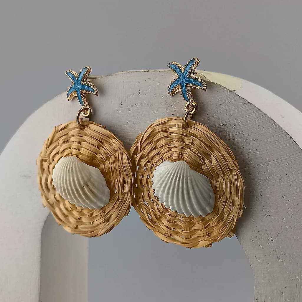 گوشواره ساحلی طرح صدف حصیری