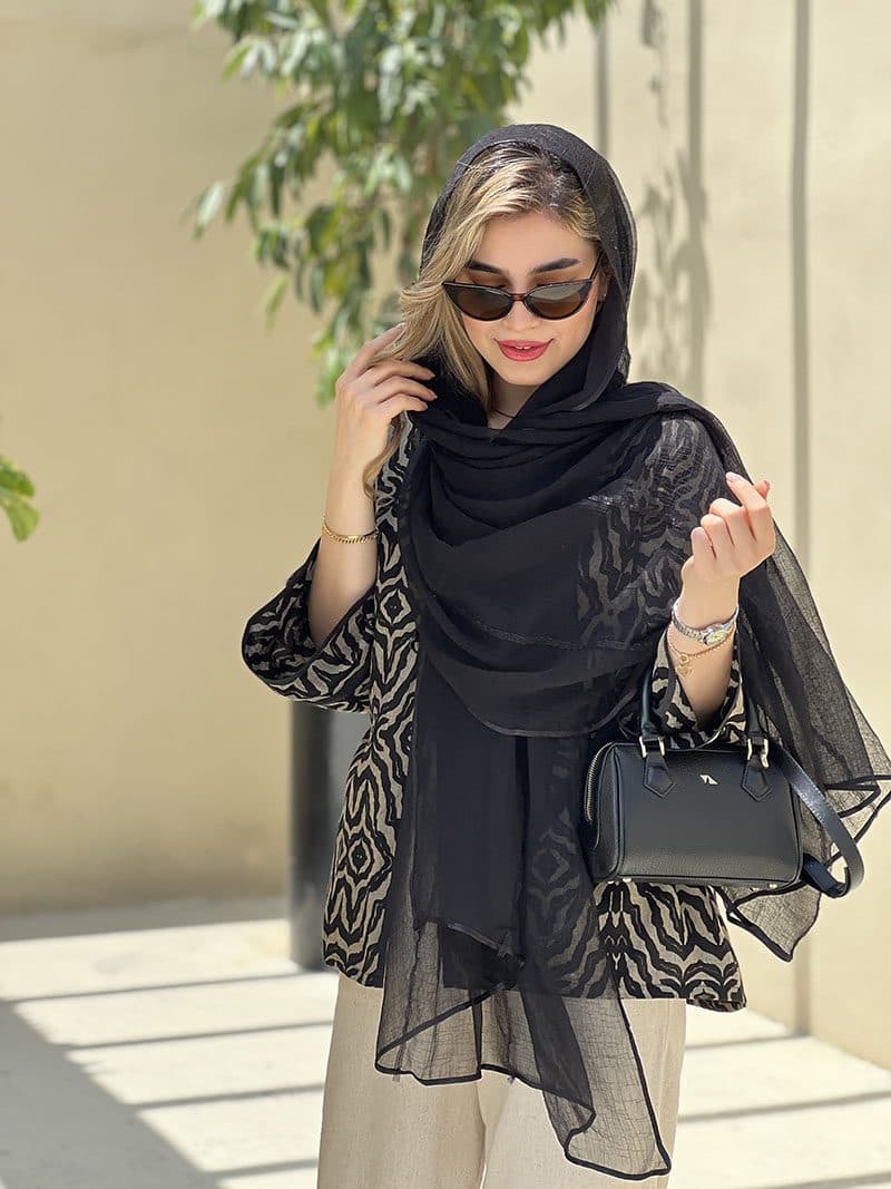 شال حریر نواردوزی شده سوین کد ۶۰۷