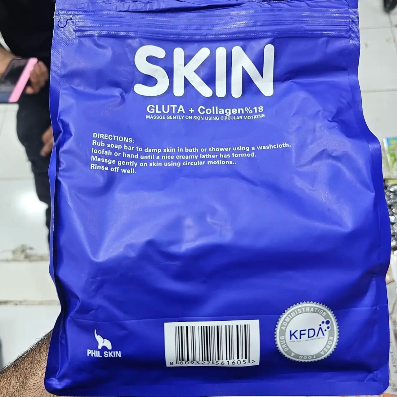 صابون کپسولی فیل اسکین گلوتا + کلاژن آبی ۱۰۰ گرم — تصویر ۴