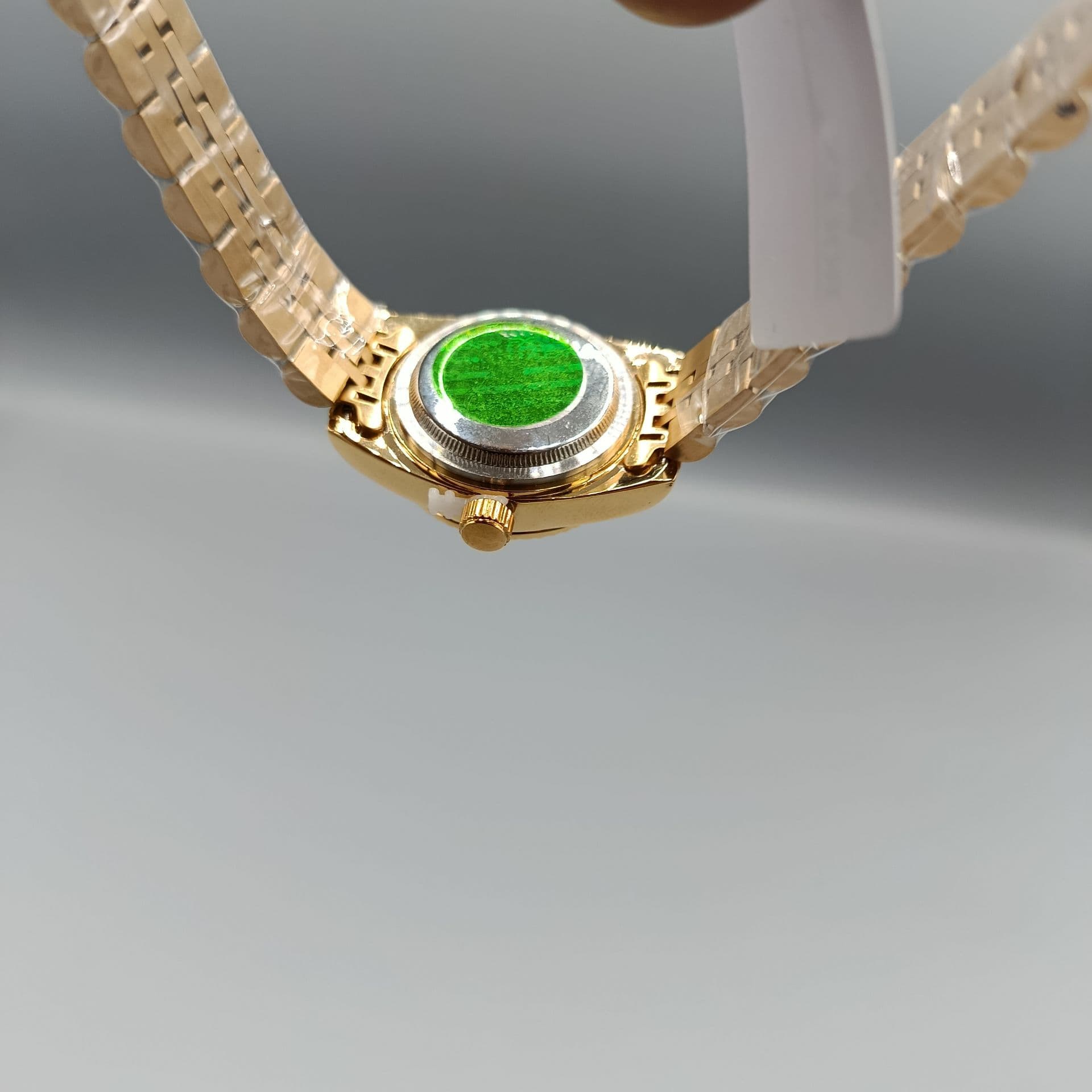 ساعت مچی زنانه رولکس Datejust طلایی صفحه مشکی 28 میلیمتری — تصویر ۵