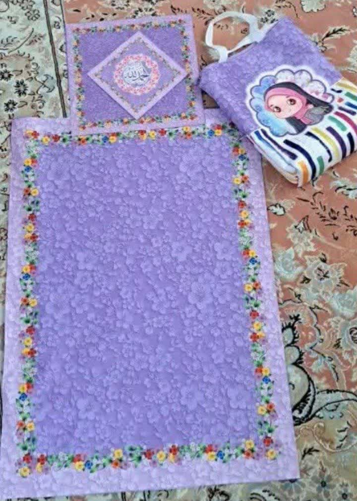 سجاده مخمل جشن تکلیف – هدیه‌ای معنوی و ماندگار برای آغاز عبادت