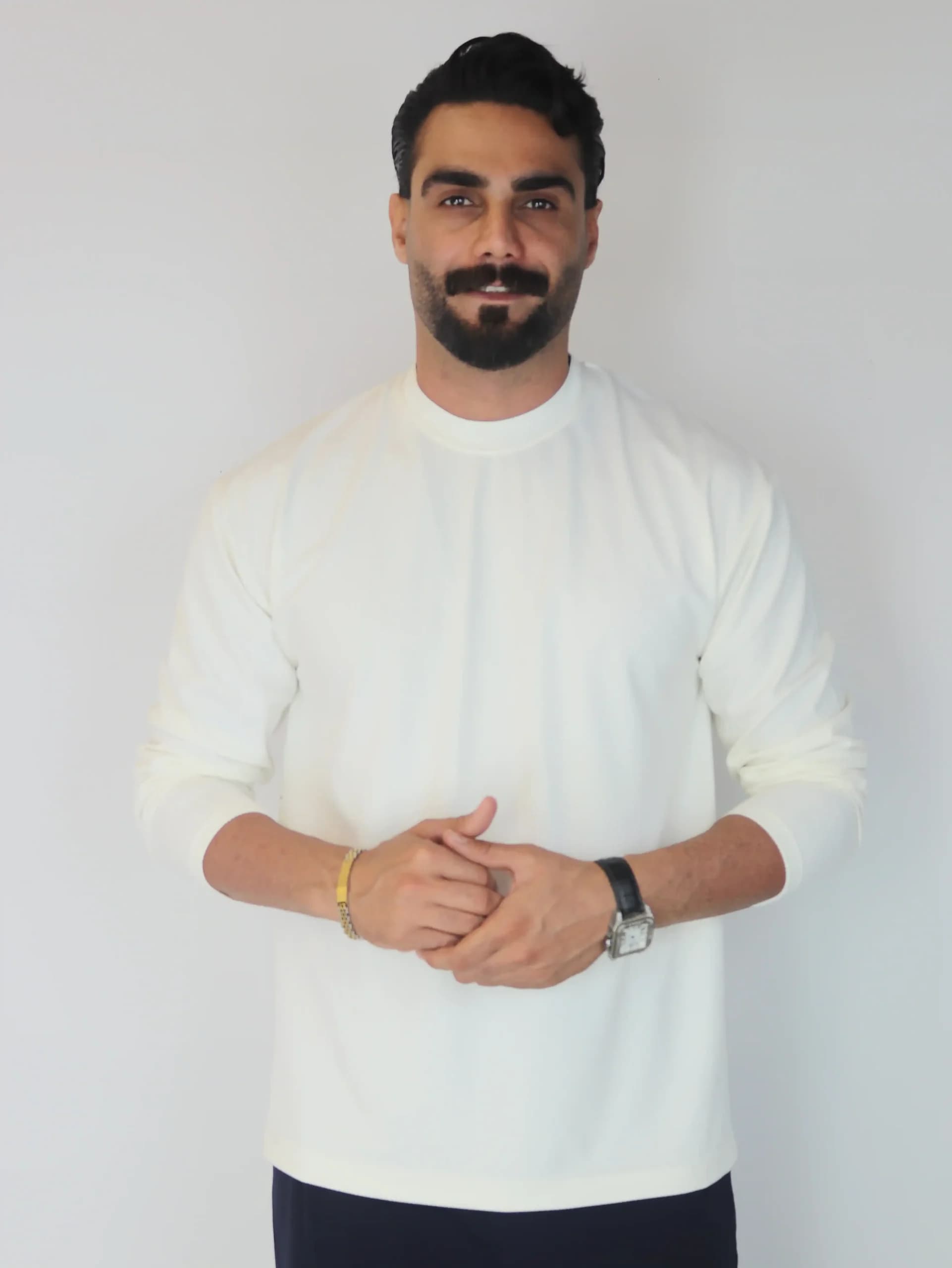 آستین بلند یقه گرد — تصویر ۴