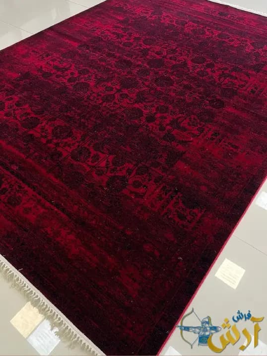 فرش سنتی قرمز 700 شانه طرح کرشمه — تصویر ۲