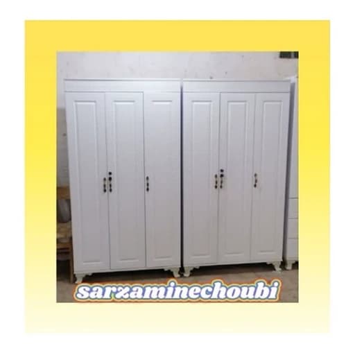 کمد لباس3 درب با 3 کشو مخفی در ابعاد عرض یک متر عمق 50 ارتفاع 190 نما وکیوم ارسال با باربری و می باشد مبلمان اورلین مدل 975973