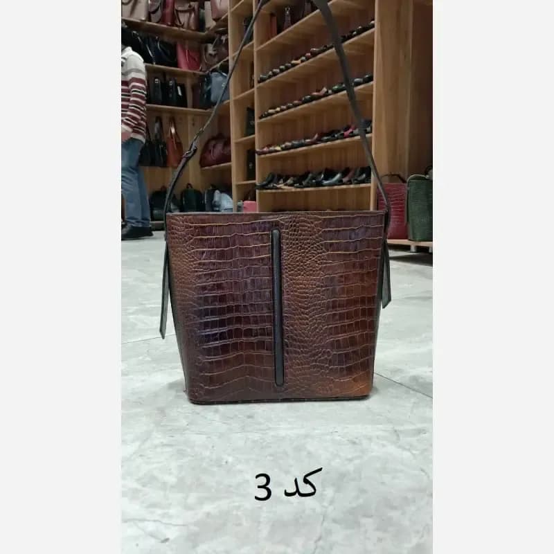 کیف زنانه چرم طبیعی گاوی تبریز مدل آناهیتا — تصویر ۴