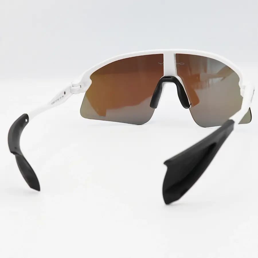 عینک ورزشی OAKLEY طرح Stunt Devil با فریم سفید مات، نیم فریم و لنز جیوهای و آبی و پلاریزه مدل OO9517 — تصویر ۴