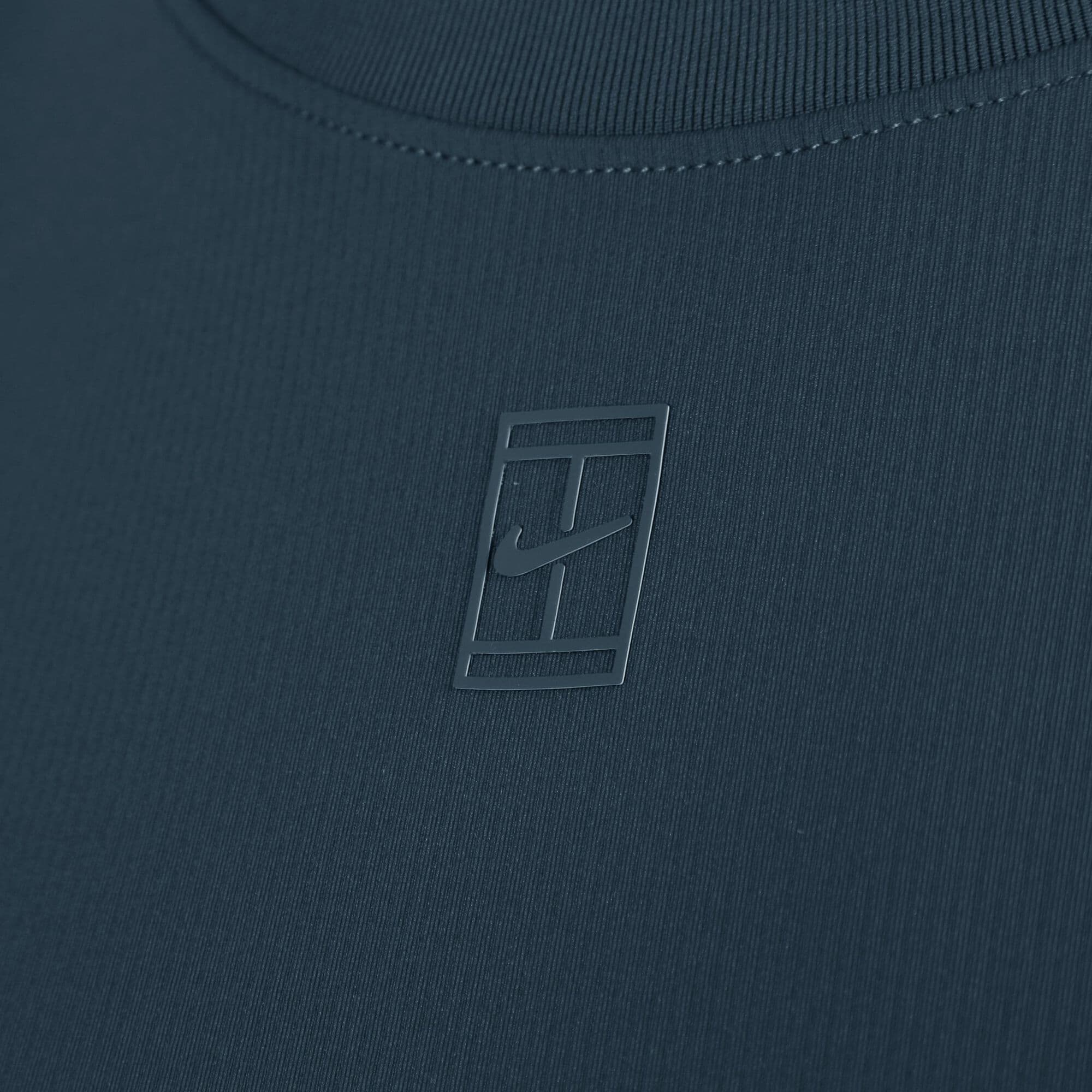 تی شرت تنیس زنانه نایک NikeCourt Advantage Dri-FIT – سرمه ای — تصویر ۳