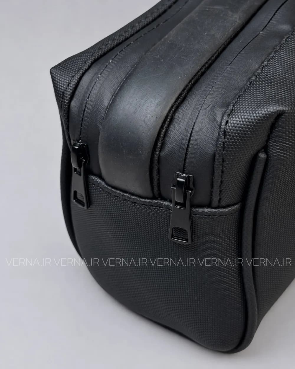 شوزبگ دوزیپ طرح چاپی CHROME HEARTS — تصویر ۴