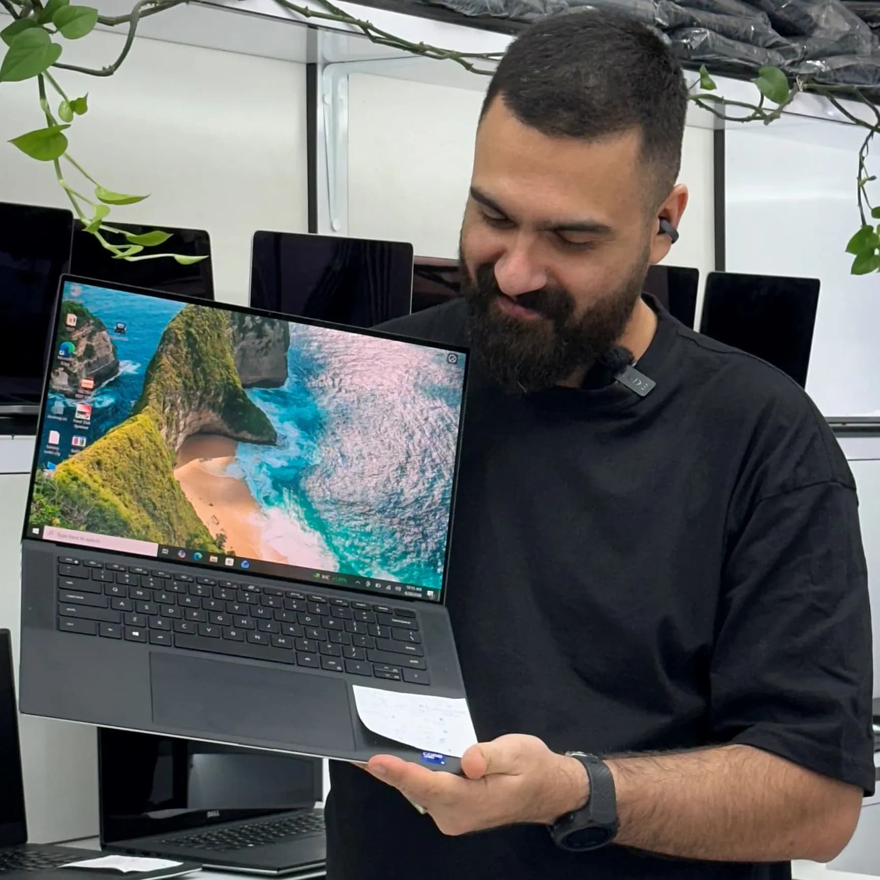 لپ تاپ استوک Dell Precision 5560 | Core i9-11H | 16GB | 512GB-SSD | 4GB RTX A2000 | 15.6inch″-4k | Touch — تصویر ۲