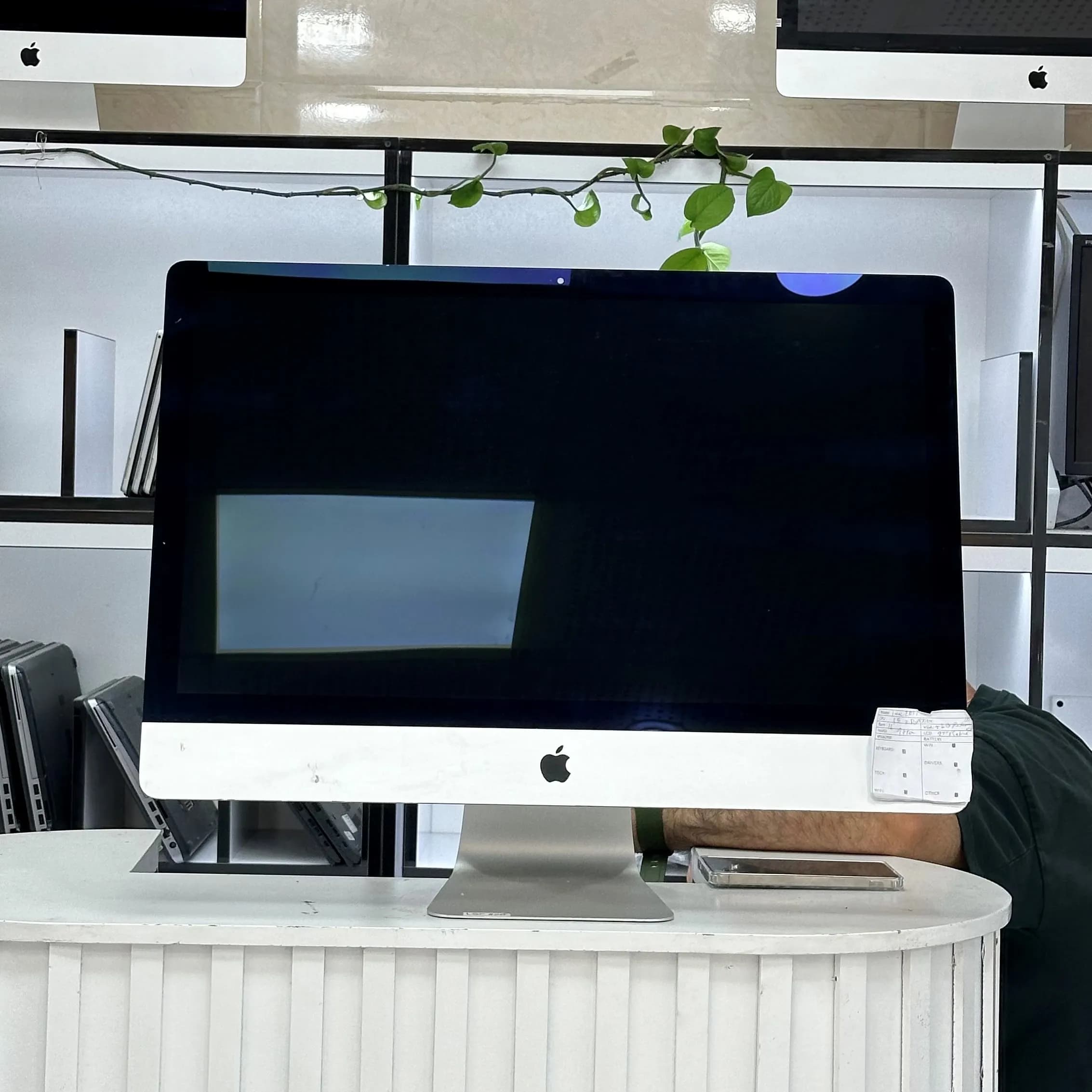 آل این وان استوک Imac 2017 (SLIM) | Core i5 | 16GB | 512GB-HDD | 4GB AMD Radeon PRO 5700 | 27inch″RETINA”5K — تصویر ۲