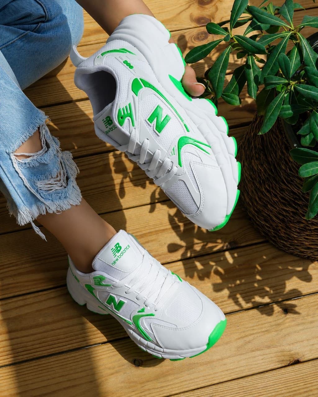 کتونی نیوبالانس زنانه سفید مشکی New balance 630 — تصویر ۳