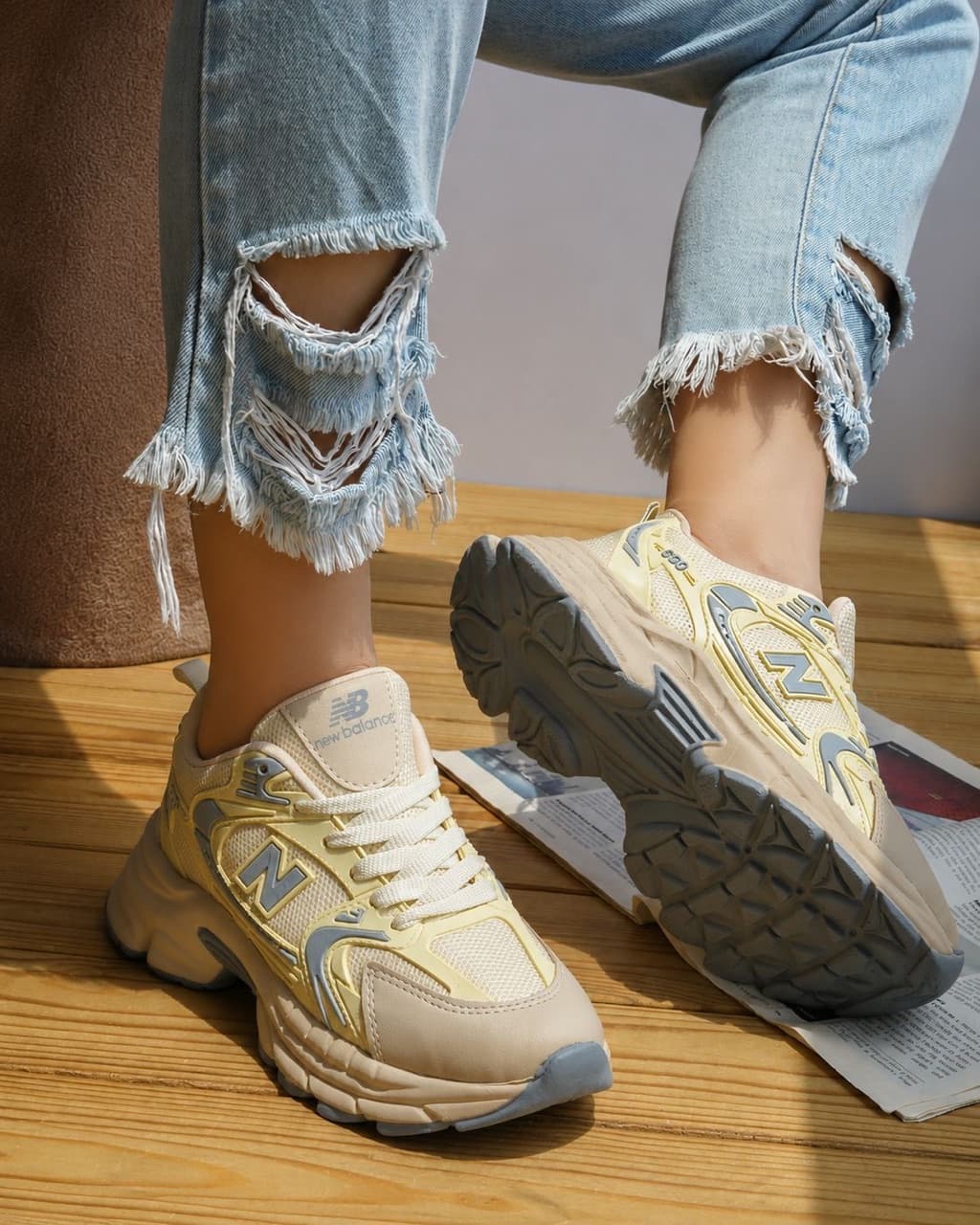 کتونی نیوبالانس زنانه سفید مشکی New balance 630 — تصویر ۶
