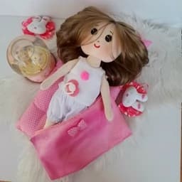 عروسک دستساز پارچه ای با ست رختخواب زیبا.عروسک رختخوابی.عروسک بازی دختر بچه ها.هدیه عروسکی برای دخترها — تصویر ۲