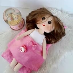 عروسک دستساز پارچه ای با ست رختخواب زیبا.عروسک رختخوابی.عروسک بازی دختر بچه ها.هدیه عروسکی برای دخترها — تصویر ۵