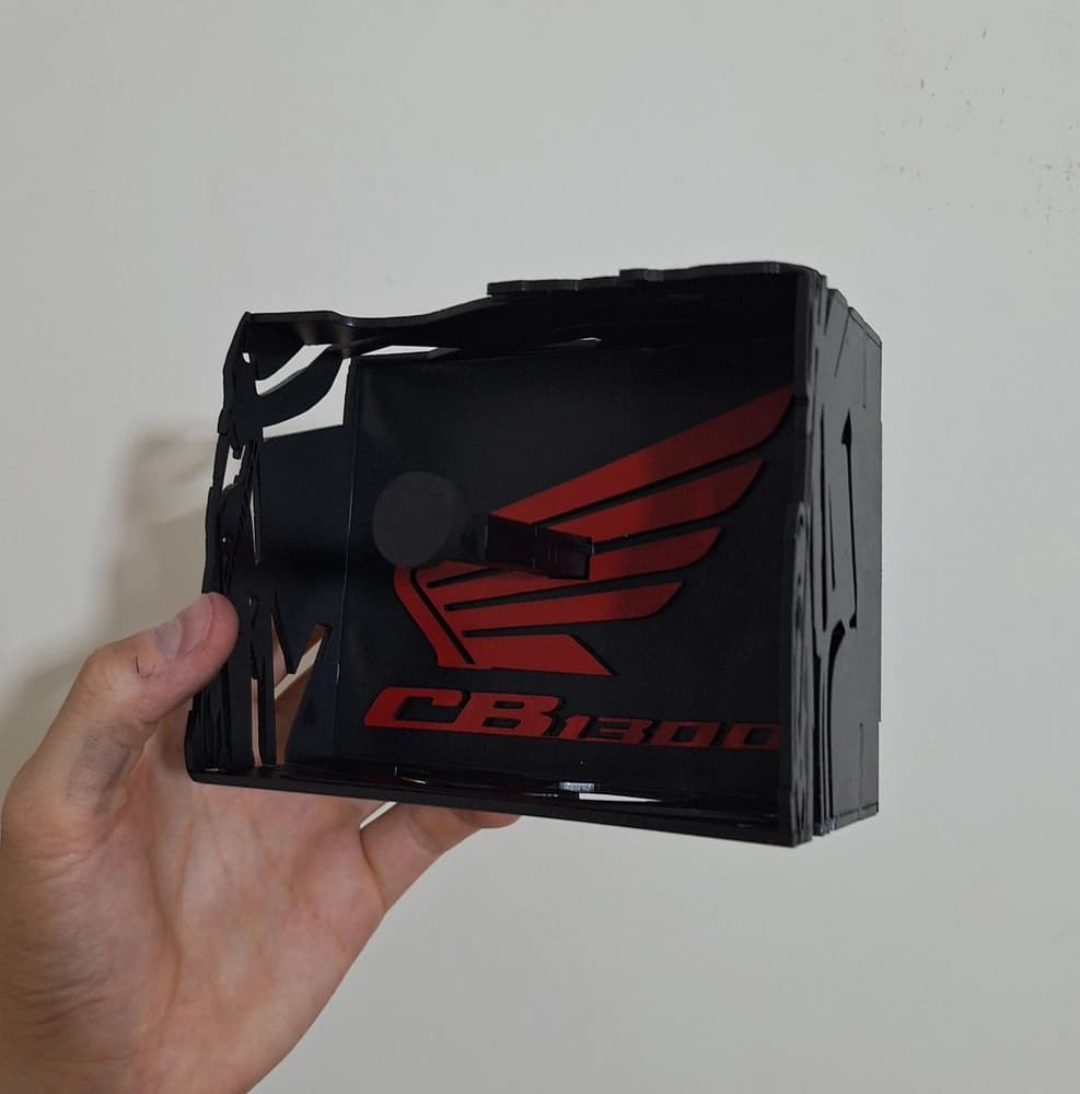 چراغ‌ سایه‌ ای طرح موتور سنگین CB1300 هوندا — تصویر ۶