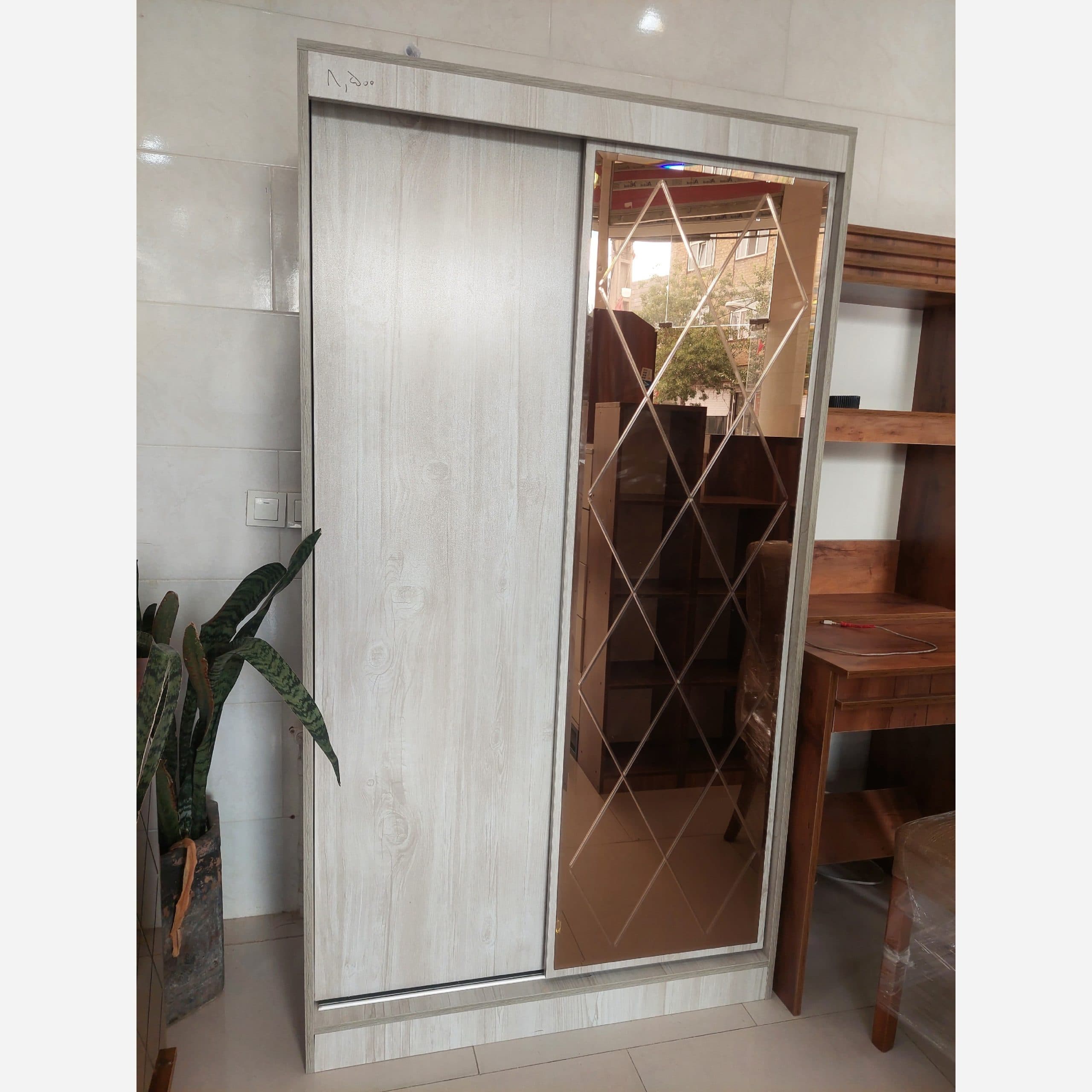 جاکفشی ایستاده عرض 1 متر دکوبازار مدل 765987 — تصویر ۳